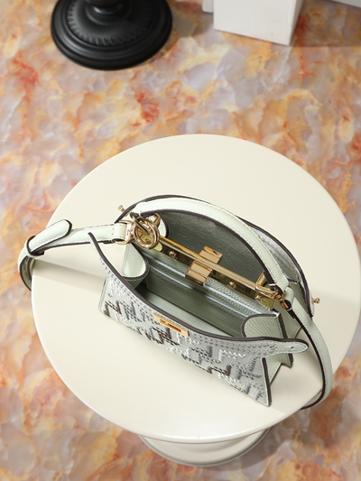 フェンディバッグ全体デザイン